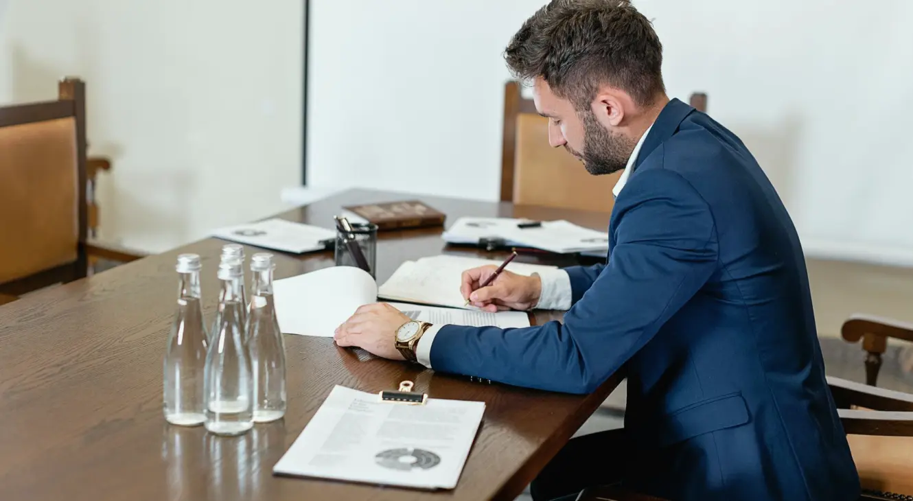 Como preparamos uma comparação escrita de alternativas, passo a passo